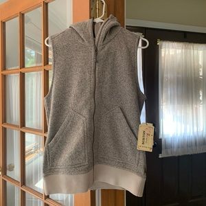 Burton Durable Goods Size Small Vest NWT